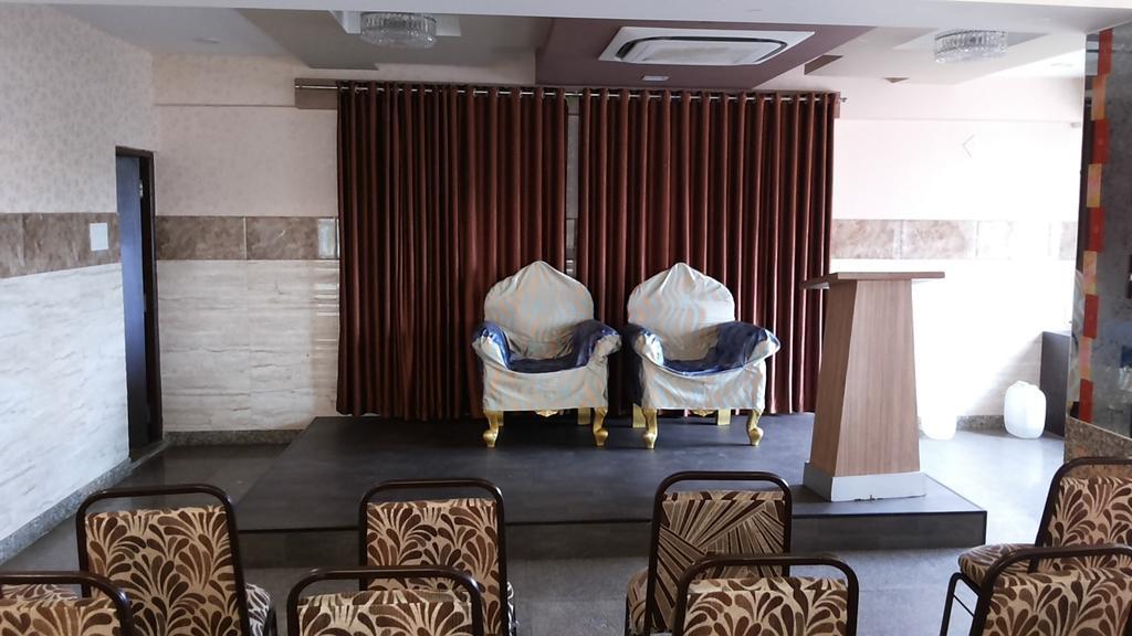 Hôtel Adyar Ananda Bhavan Residency à Bangalore Extérieur photo