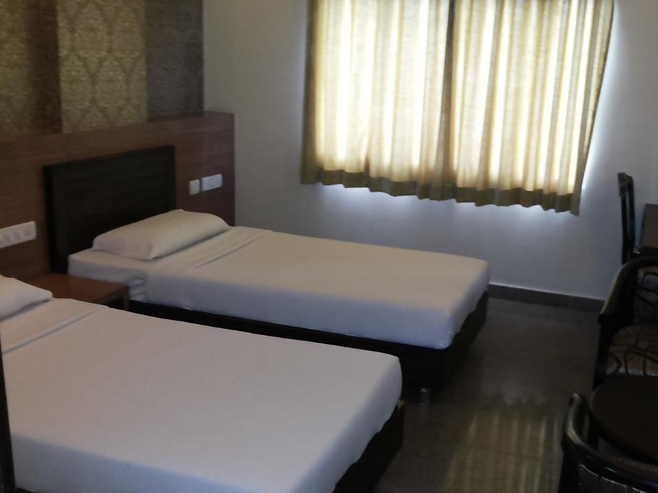 Hôtel Adyar Ananda Bhavan Residency à Bangalore Extérieur photo
